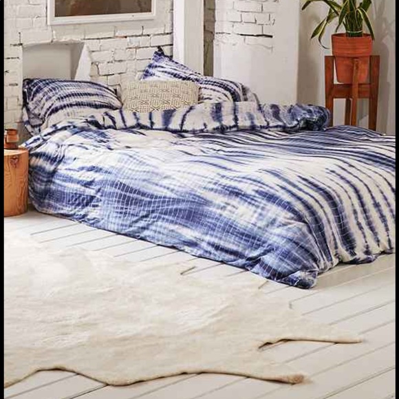 Urban Outfitters Blue Tye Dye Shibori Streak Dyed Jersey Full/Queen Duvet Cover